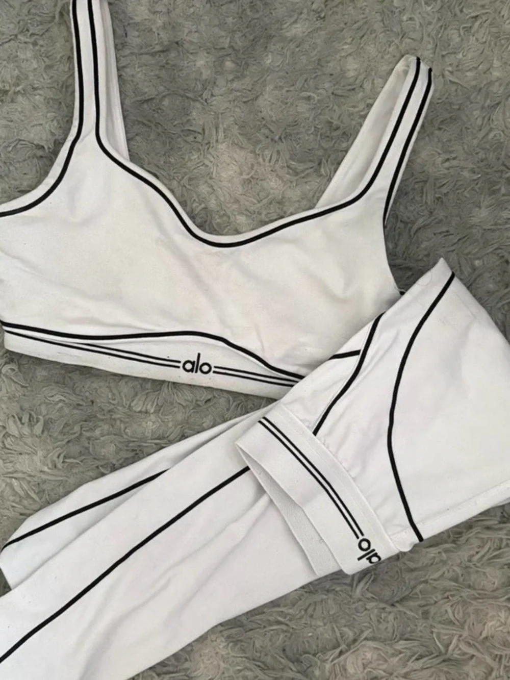 ALO Yoga White Leggings & Sports Bra Set with Black Piping